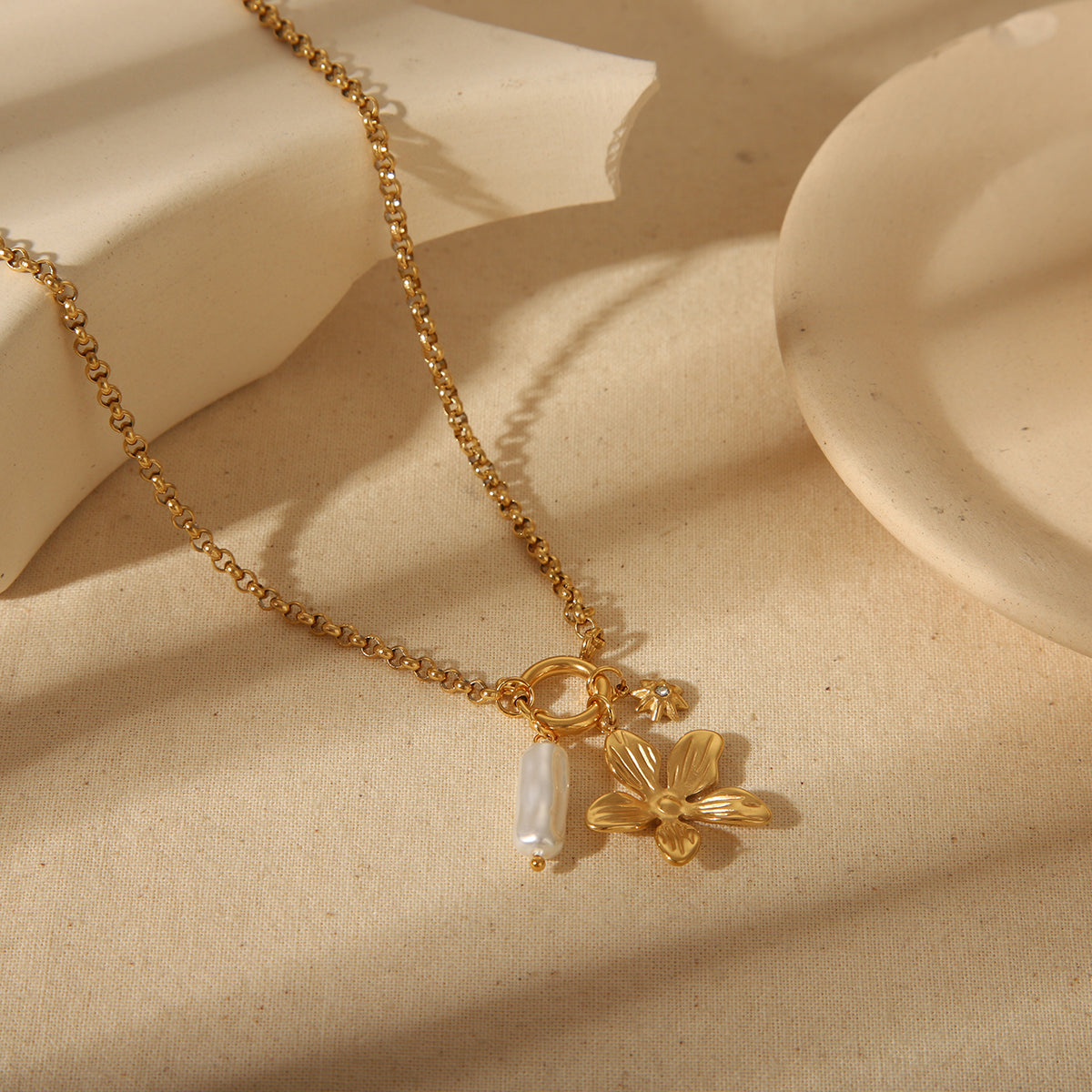 Celestia Bloom Necklace – Floral charm | Glisance