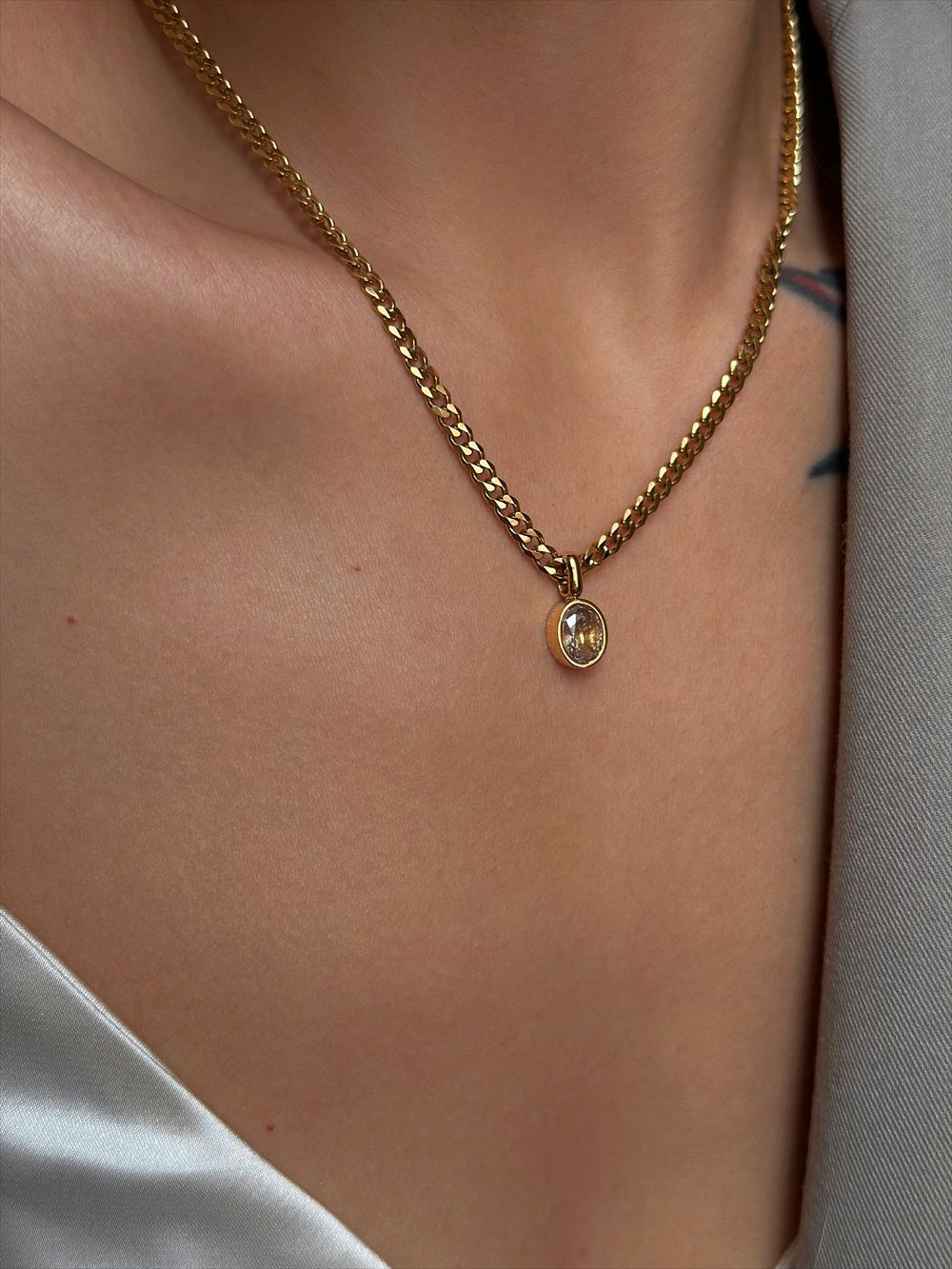 Linéa Pendant Necklace – Oval Zircon Charm | Glisance