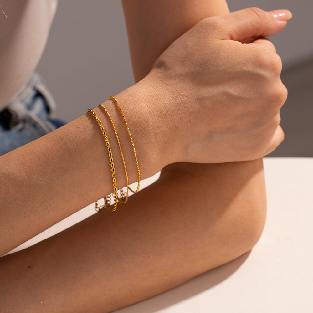 Golden Flow – Classic Chain Bracelet (Set of 3)