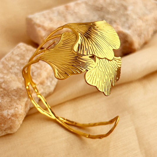 Island Luxe – Hawaiian Leaf Gold Plated Bangle