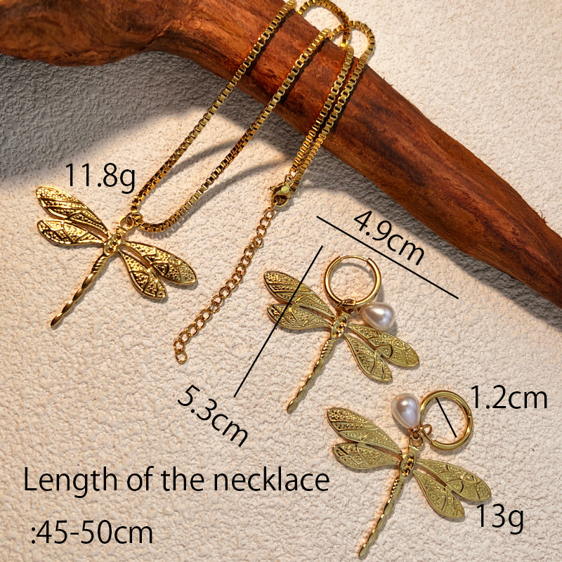Dragonfly Muse – Retro Gold Earring & Necklace Set