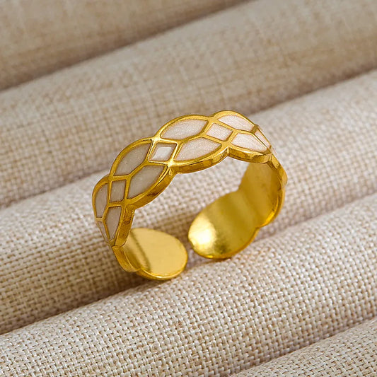 Golden Geometric Enamel Ring | Glisance